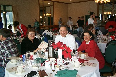 Xmas - group2.jpg (40615 bytes)