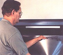 TerrySaw.jpg (20468 bytes)