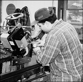 pg9acg.jpg (33655 bytes)