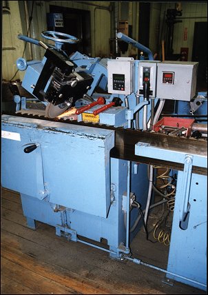 ploy_vee.jpg (40983 bytes)